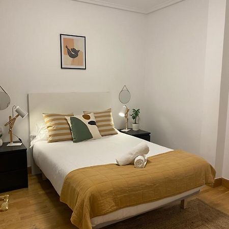 Apartamento Amplio Y Central A Pie De Playa La Concha Сан-Себастьян Экстерьер фото